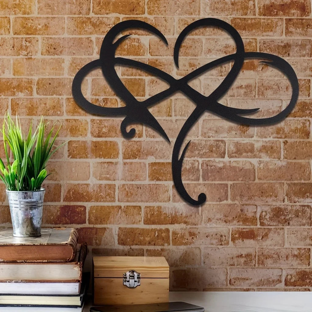 Décoration murale en métal design coeur